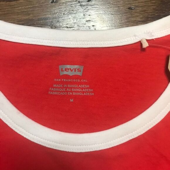 Levi’s Strauss & Co. Graphic Tee Red size M - Picture 5 of 5